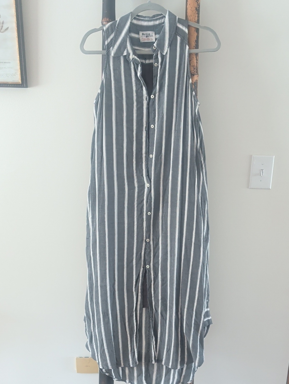 EUC- Holding horses Shirt Dress Size 8 (Fit Like Small)